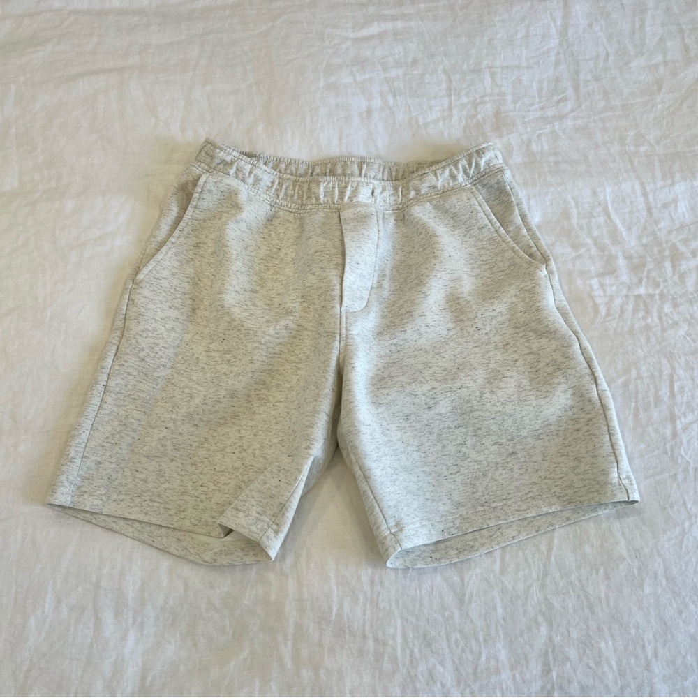 AE Mens light grey shorts size M
